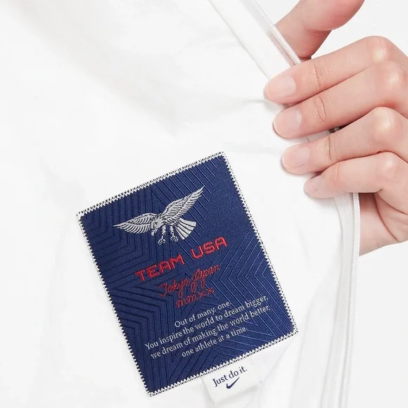 Very Rare USA Nike Team USA Windrunner
Women's Medal Stand Jacket - Picture 15 of 15